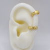 Silikonohr mit 2 Earcuffs "Flimmernd" aus Gold an Helix und Antitragus