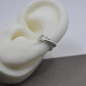 Silikonohr mit Earcuff aus Silber