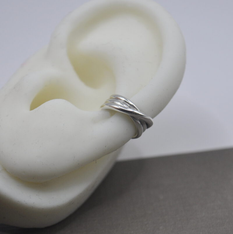 Silikonohr mit Earcuff aus Silber